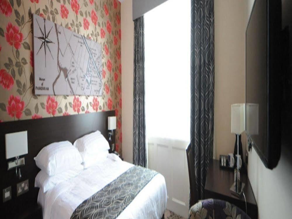 Parkwood Hotel 3*