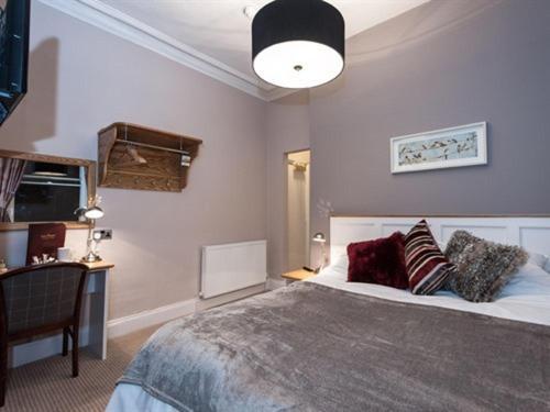 Parkwood Hotel 3*